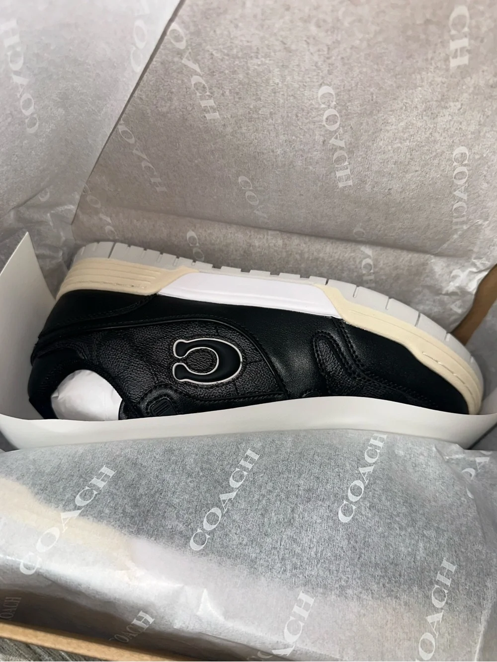 Coach Women’s Soho Sneakers 🧸👟